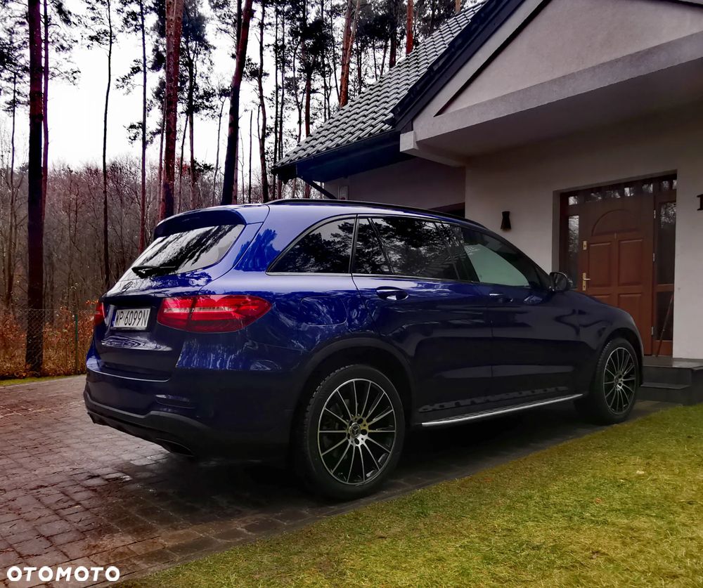 Mercedes-Benz GLC 250 4Matic 9G-TRONIC AMG Line - 5