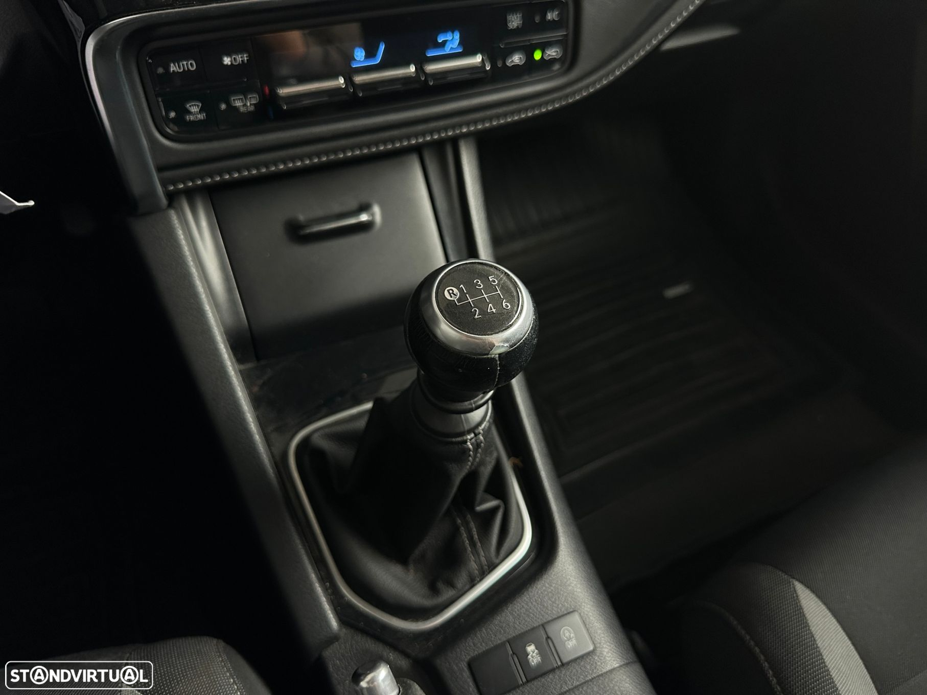 Toyota Auris Touring Sports 1.6 D-4D Comfort - 14