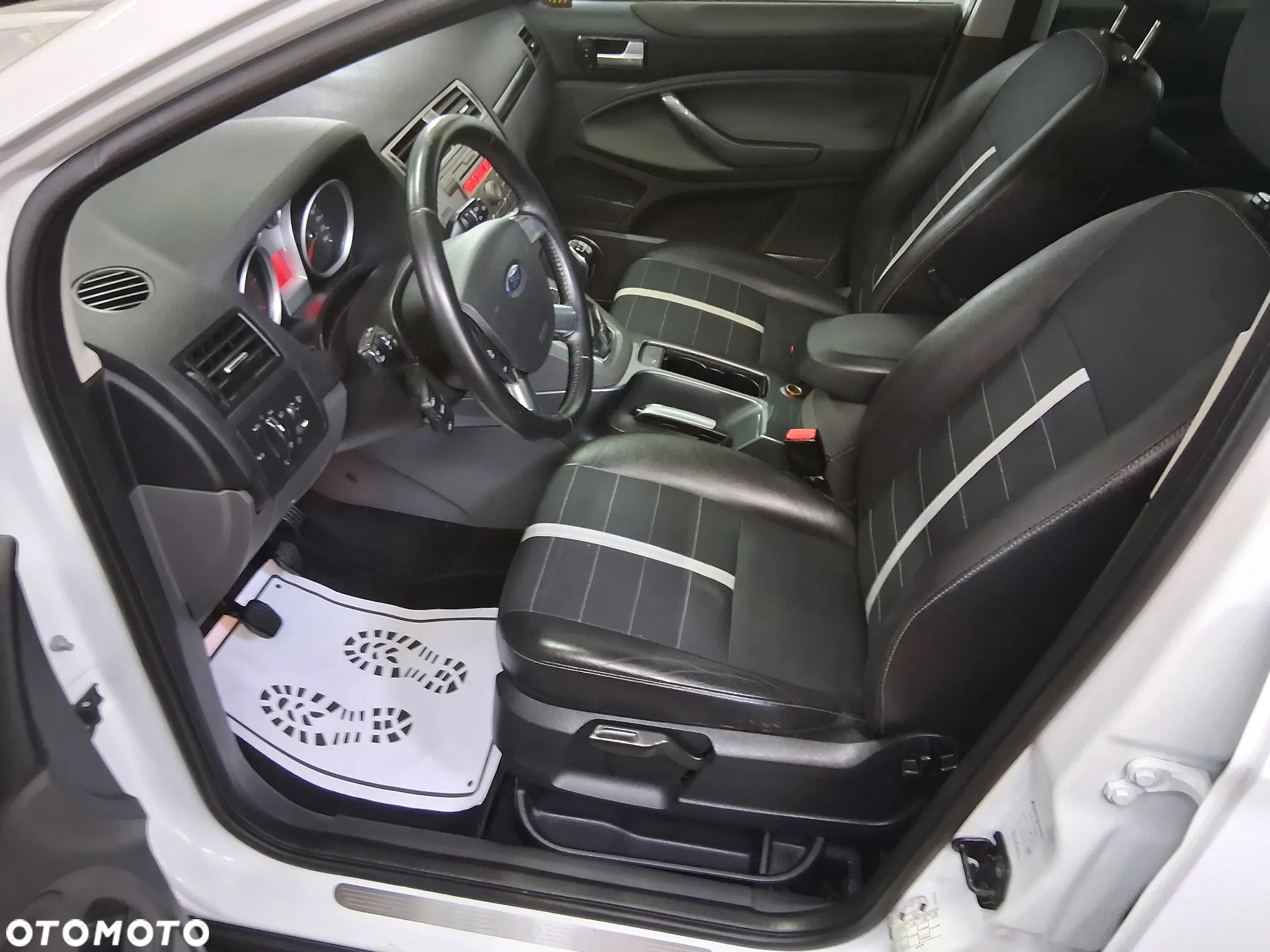 Ford Kuga 2.0 TDCi 4WD Trend - 12