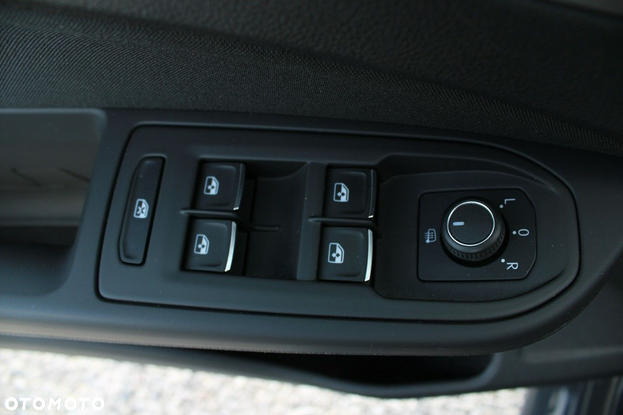 Volkswagen Golf - 19