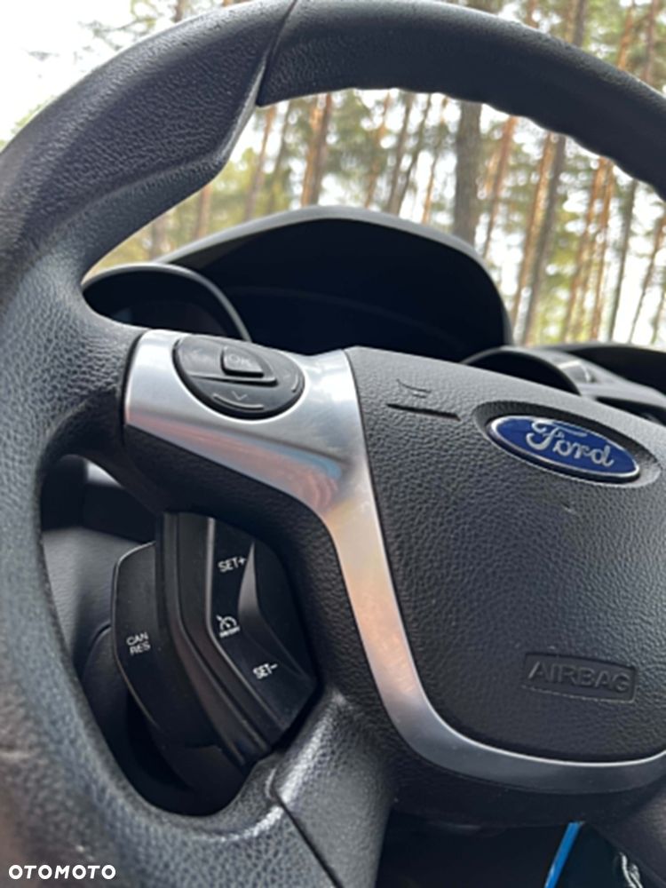 Ford Escape - 12