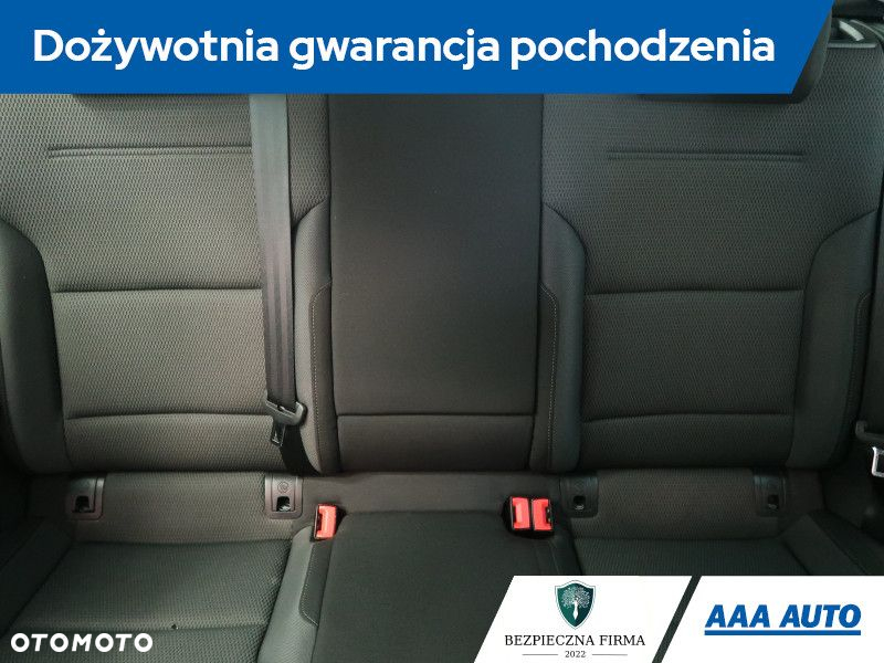 Volkswagen Golf - 11