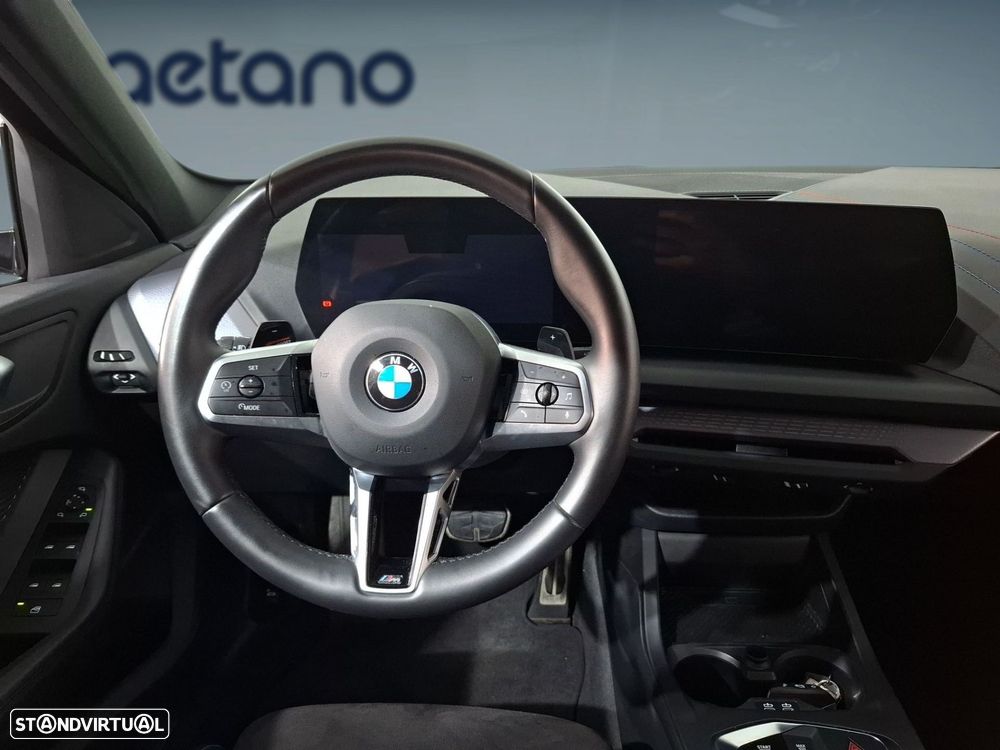 BMW 118 d Pack Desportivo M - 12