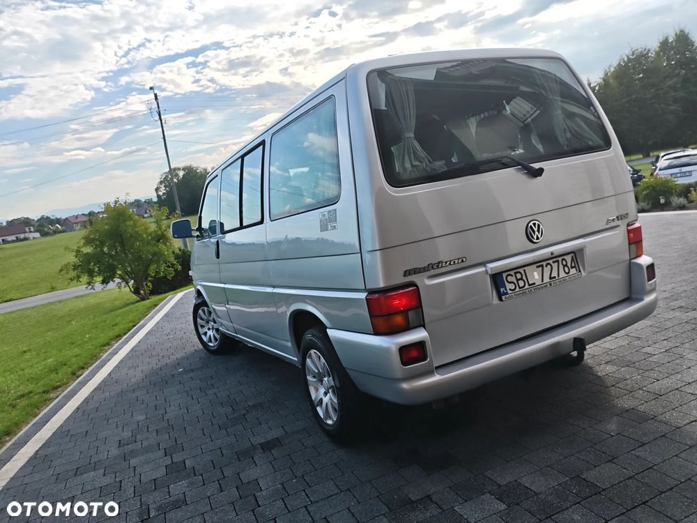 Volkswagen Multivan - 21