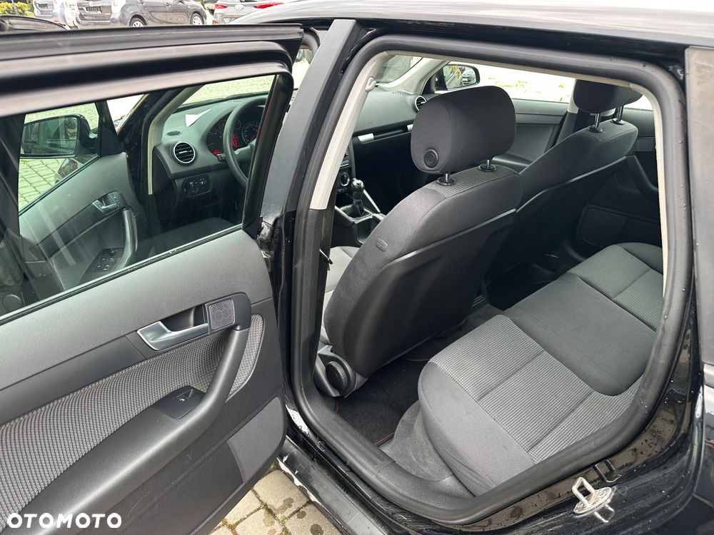 Audi A3 Sportback 1.6 Ambition - 15