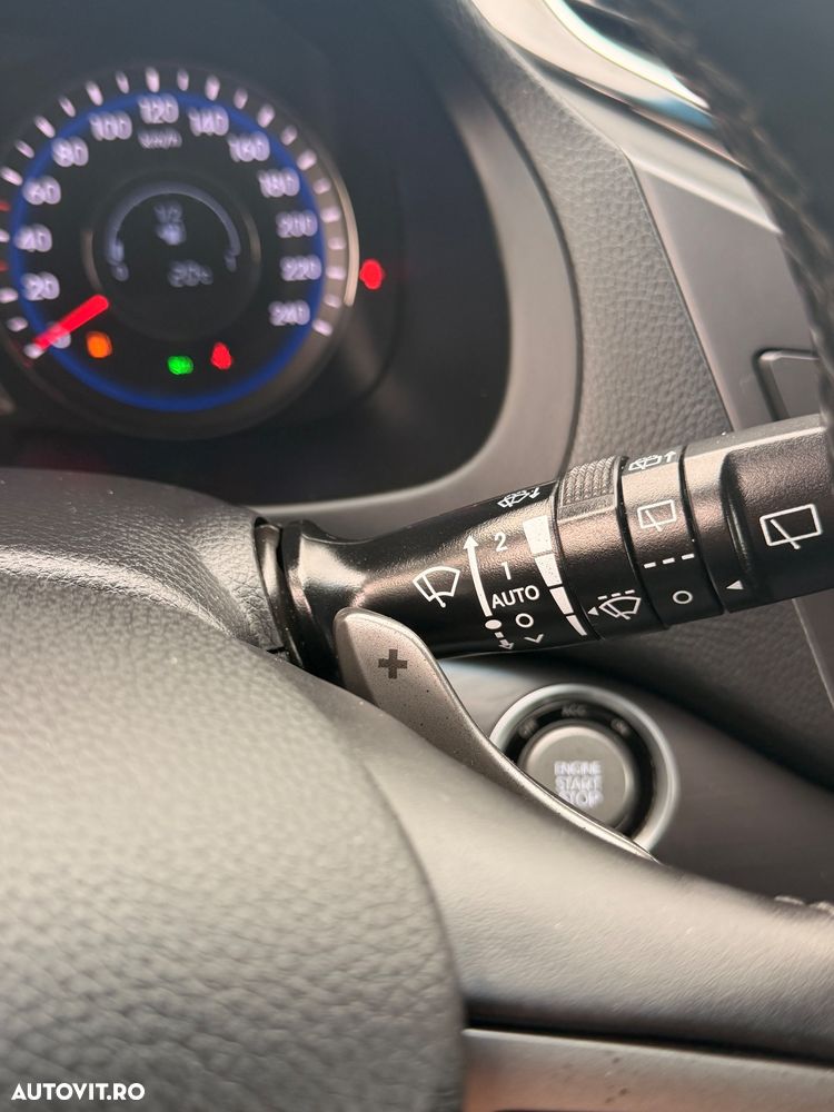 Hyundai i40 Kombi 1.7 CRDi DCT Premium - 10