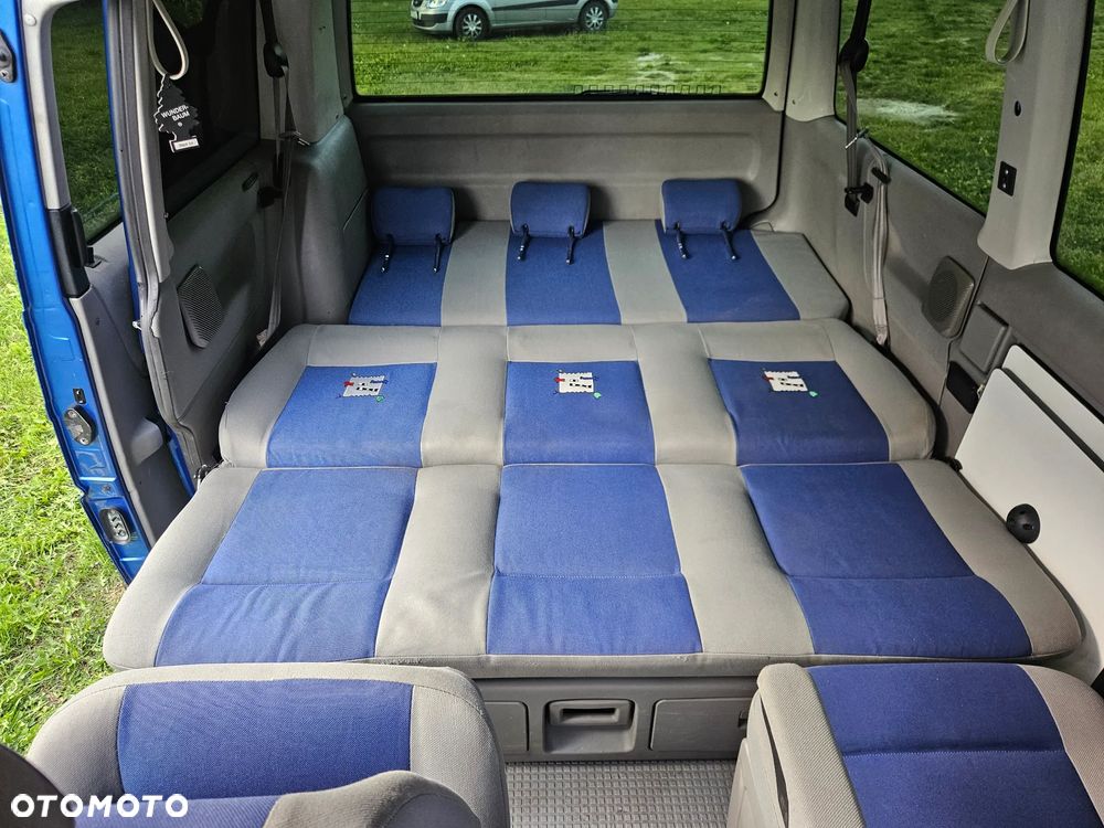 Volkswagen Multivan - 19