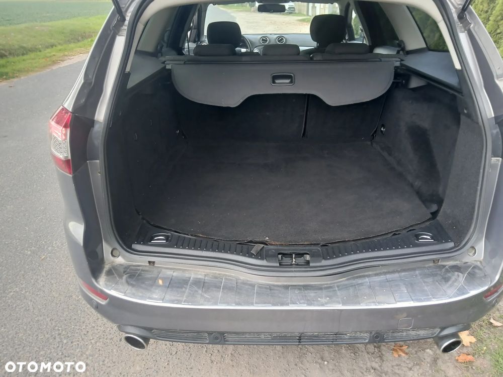 Ford Mondeo - 18