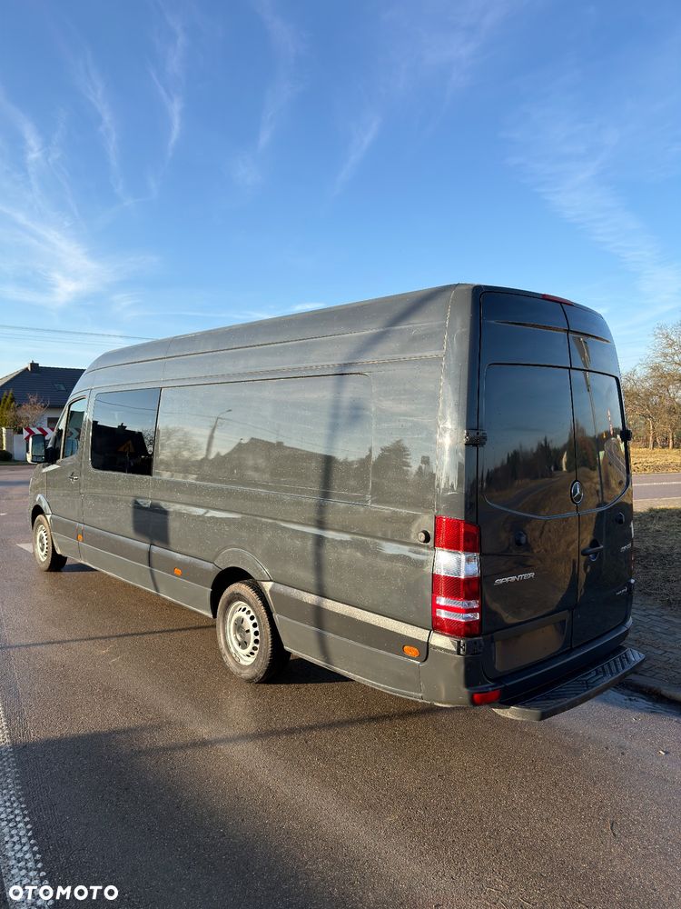 Mercedes-Benz Sprinter - 24