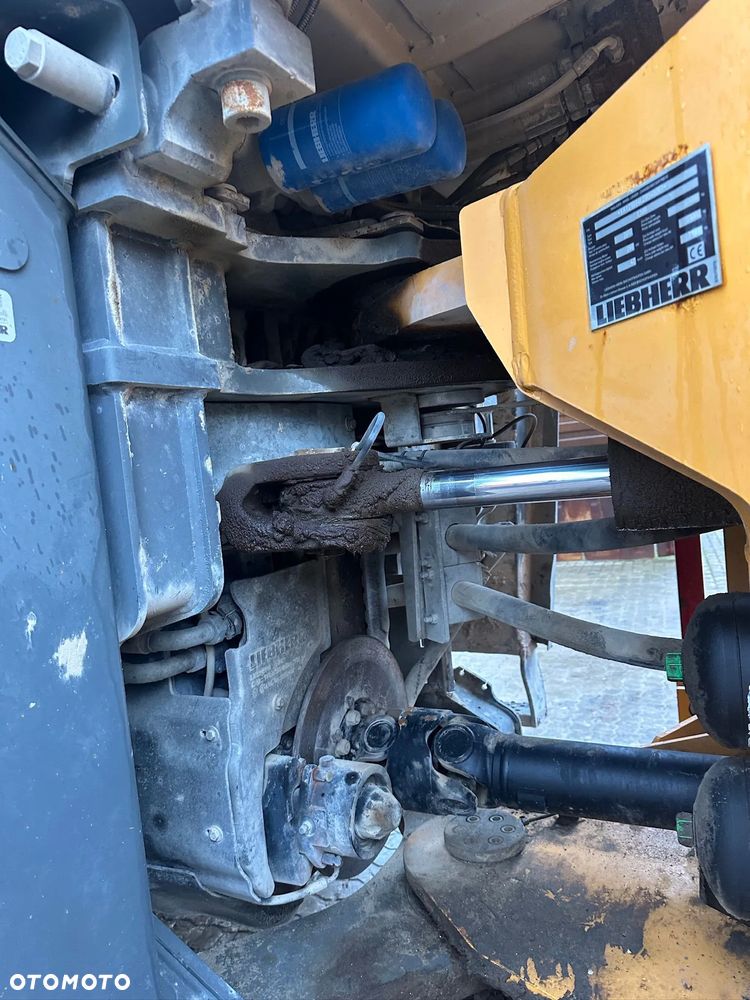 Liebherr L586 XPOWER - 14