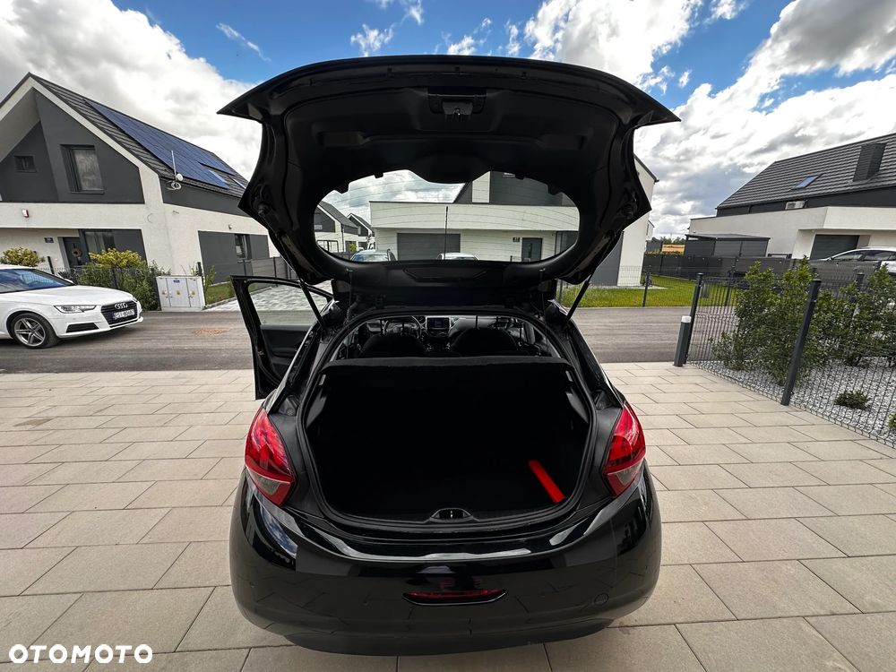Peugeot 208 1.2 PureTech Active - 11