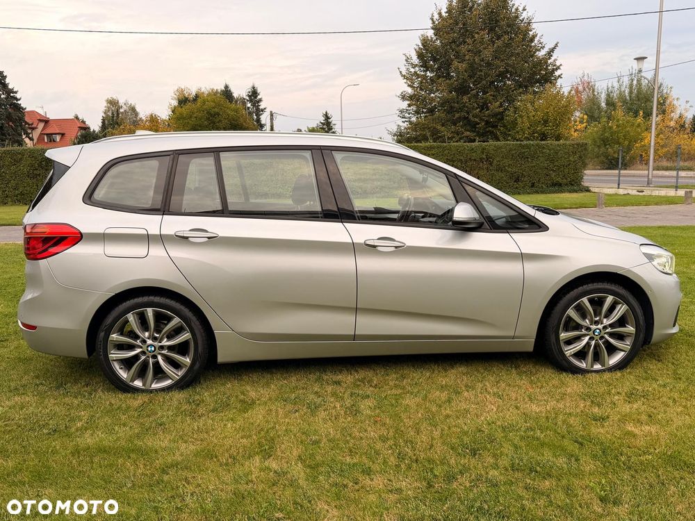 BMW Seria 2 218d - 7