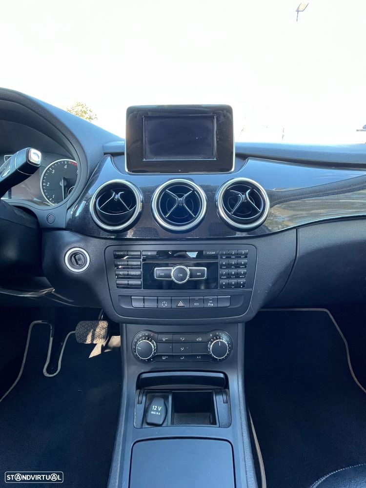 Mercedes-Benz B 200 - 11