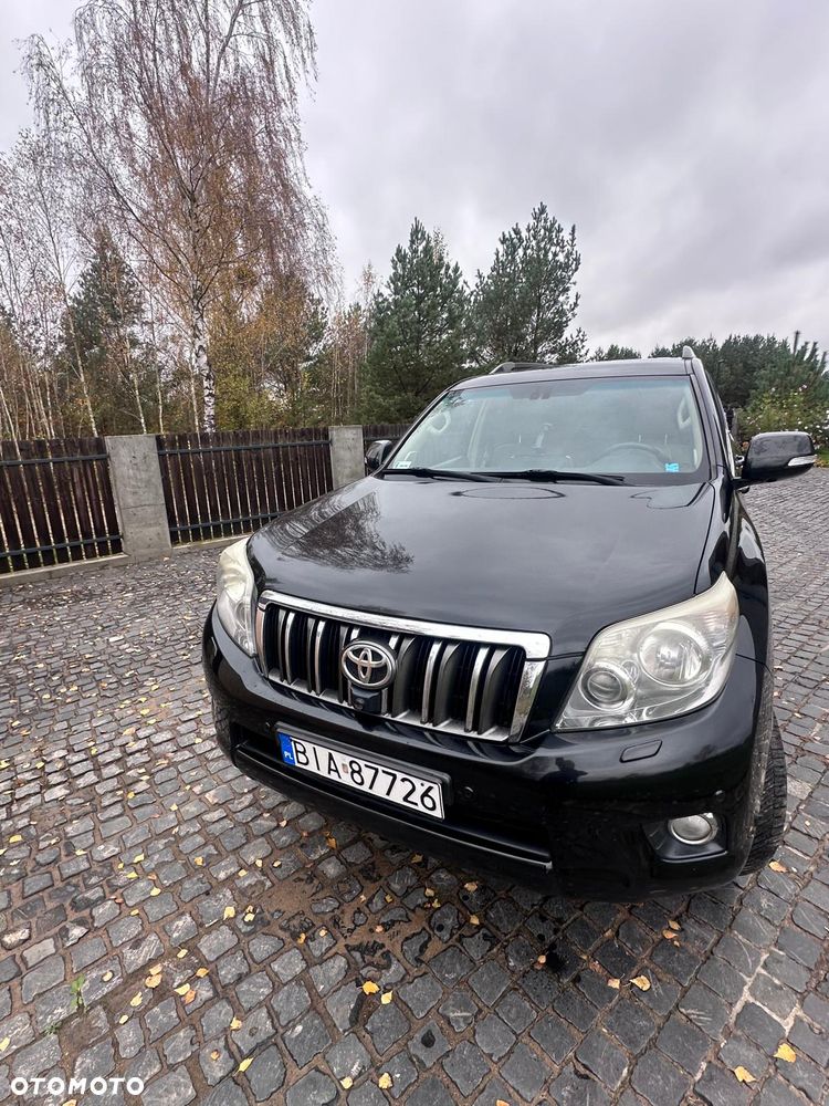 Toyota Land Cruiser 2010 photo 2