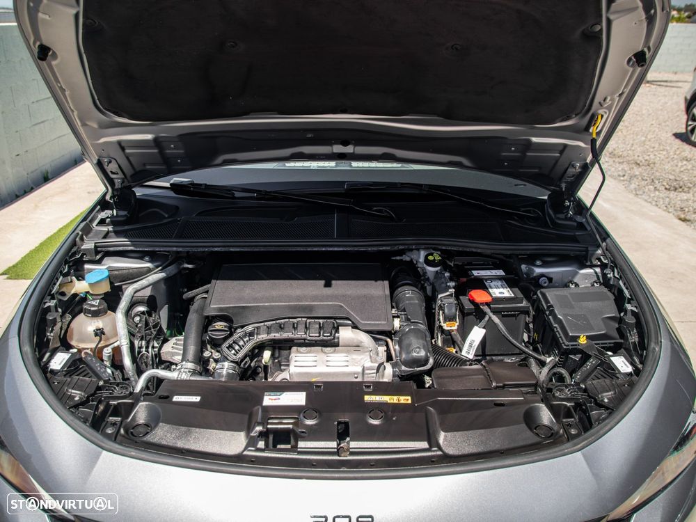 Peugeot 308 SW 1.2 PureTech Allure EAT8 - 32