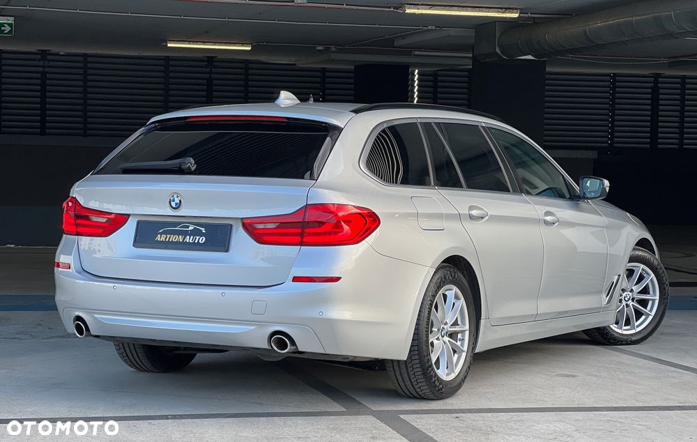 BMW Seria 5 530d xDrive Sport Line - 13