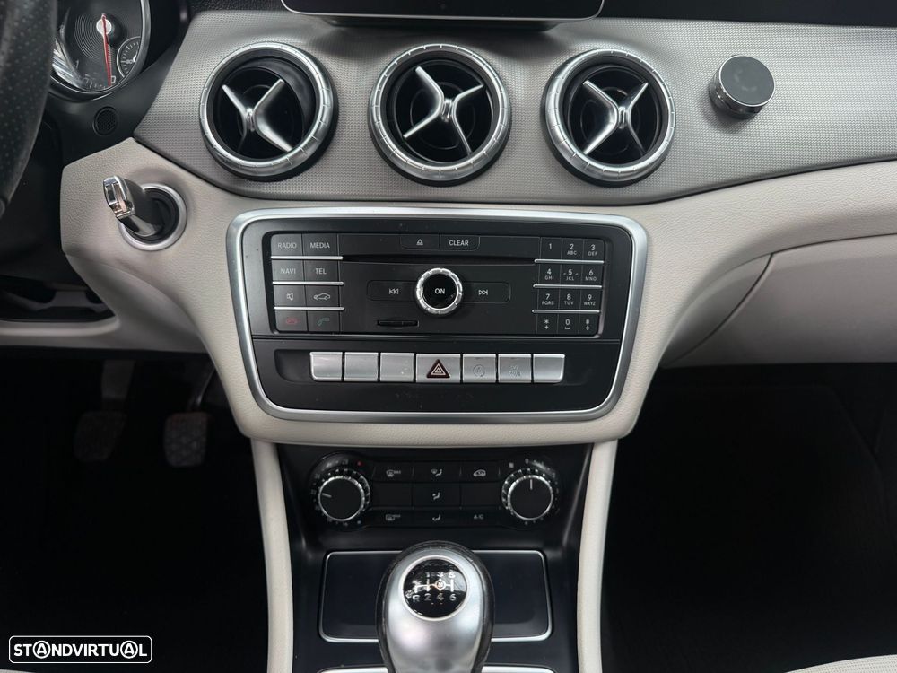 Mercedes-Benz CLA 180 d Shooting Brake Urban - 27