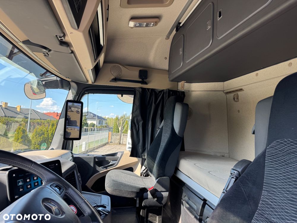 Mercedes-Benz Actros - 24