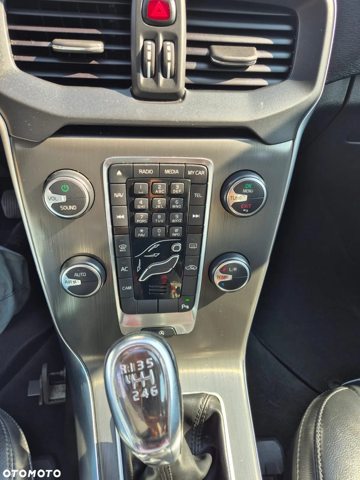 Volvo V40 T3 Summum - 12