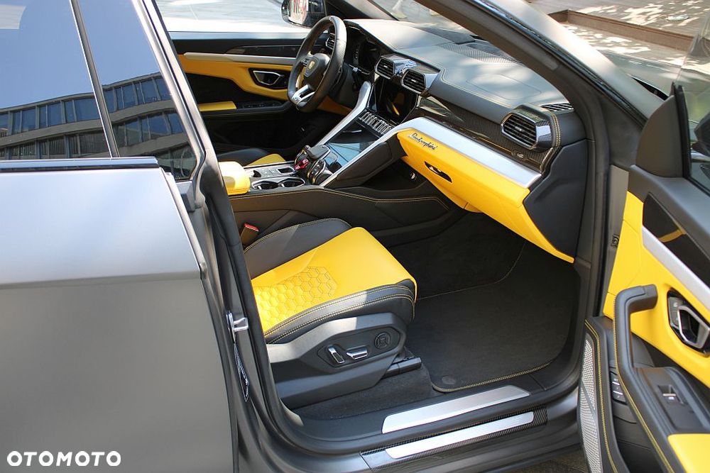 Lamborghini Urus Standard - 14