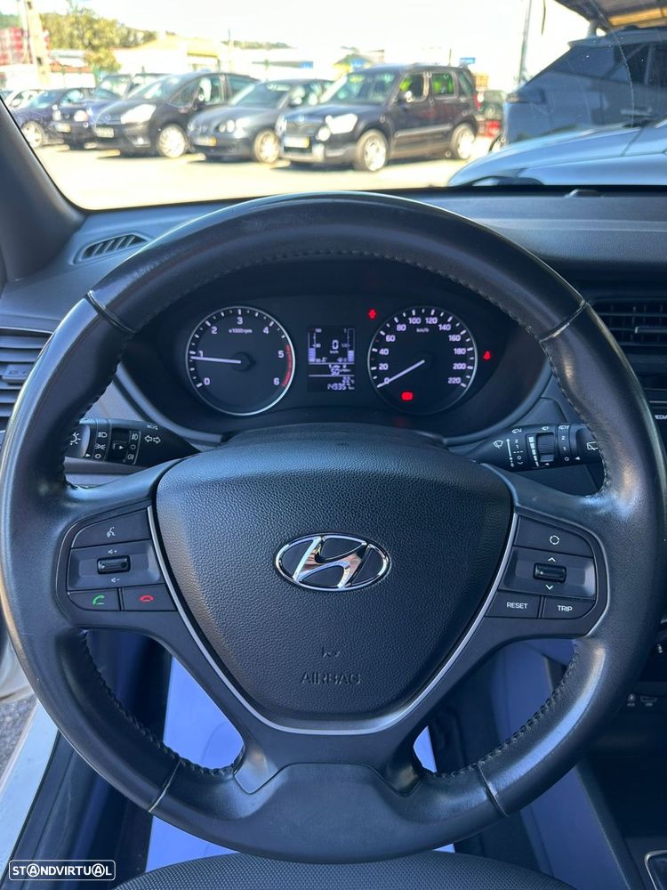 Hyundai i20 1.1 CRDi Access Plus - 8