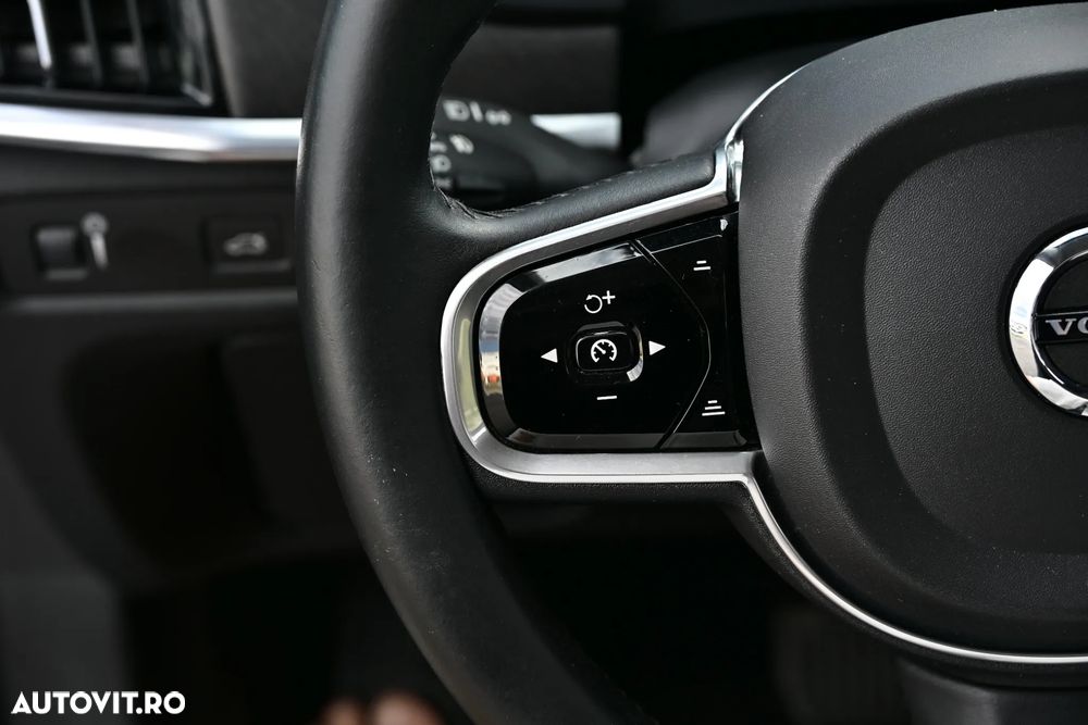 Volvo V90 - 30
