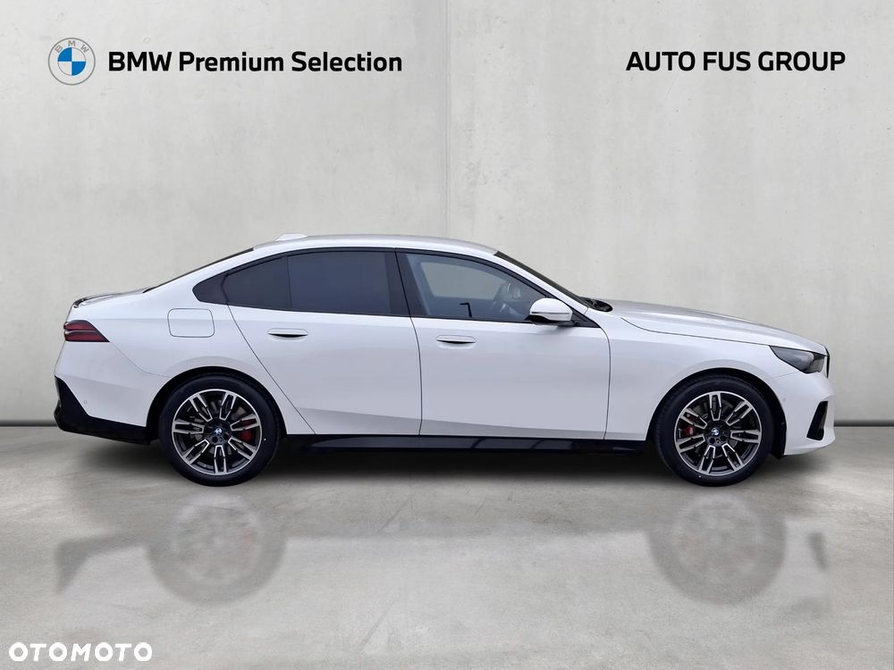 BMW Seria 5 520i mHEV M Sport - 6