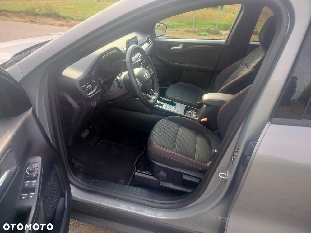 Ford Kuga 2.5 Duratec FHEV ST-LINE - 29
