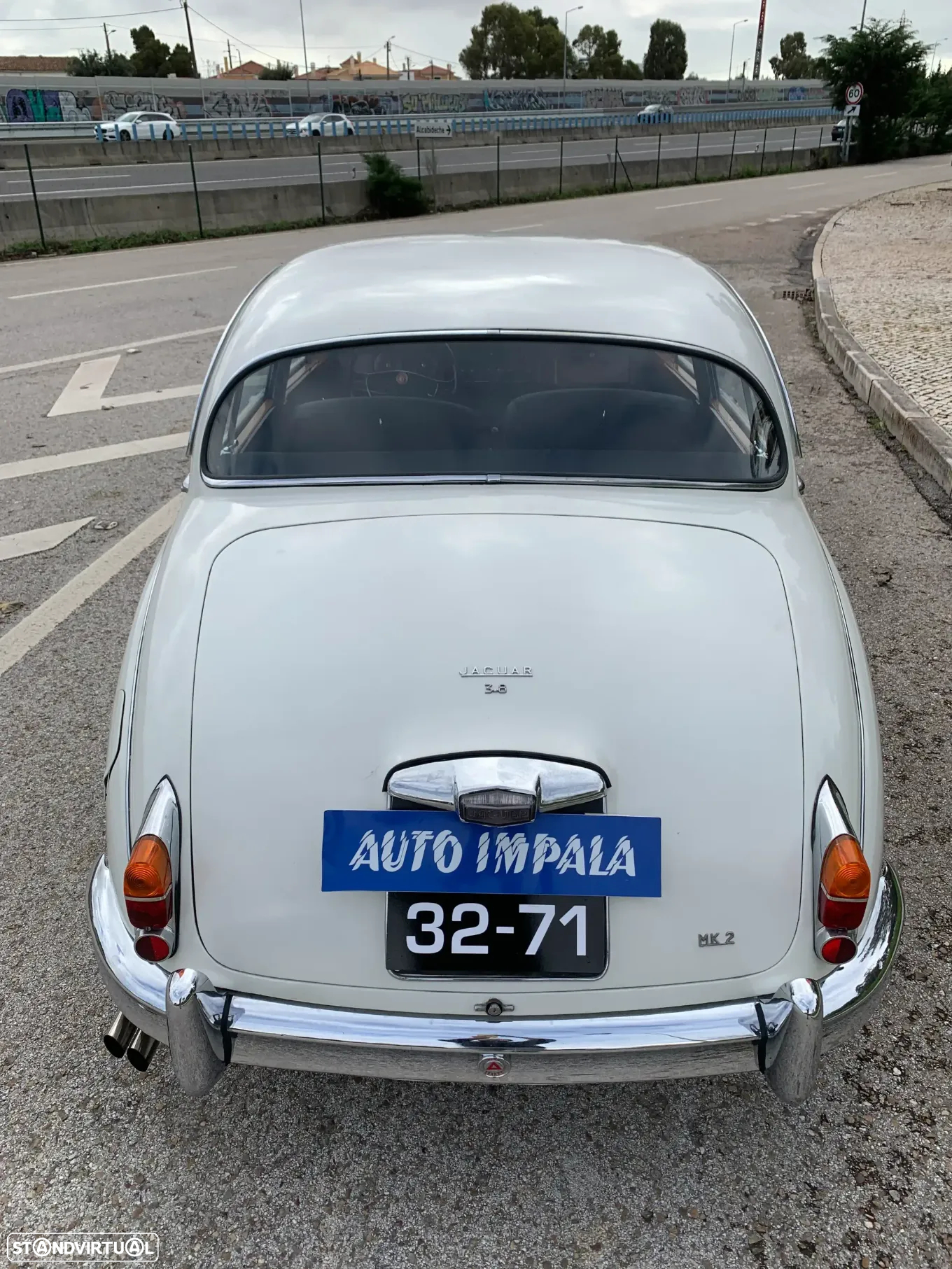 Jaguar MK II - 10