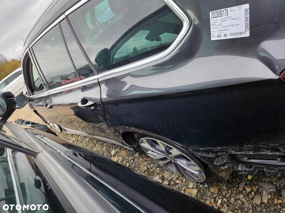 Volkswagen Passat ver-variant-1-4-tsi-plug--in--hybrid-dsg-gte - 18