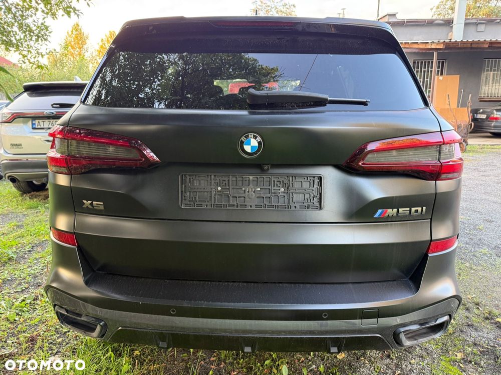 BMW X5 M50i - 3