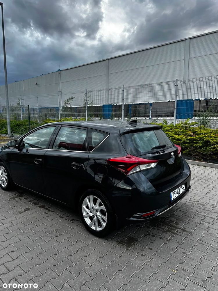 Toyota Auris 1.6 Classic Plus - 24