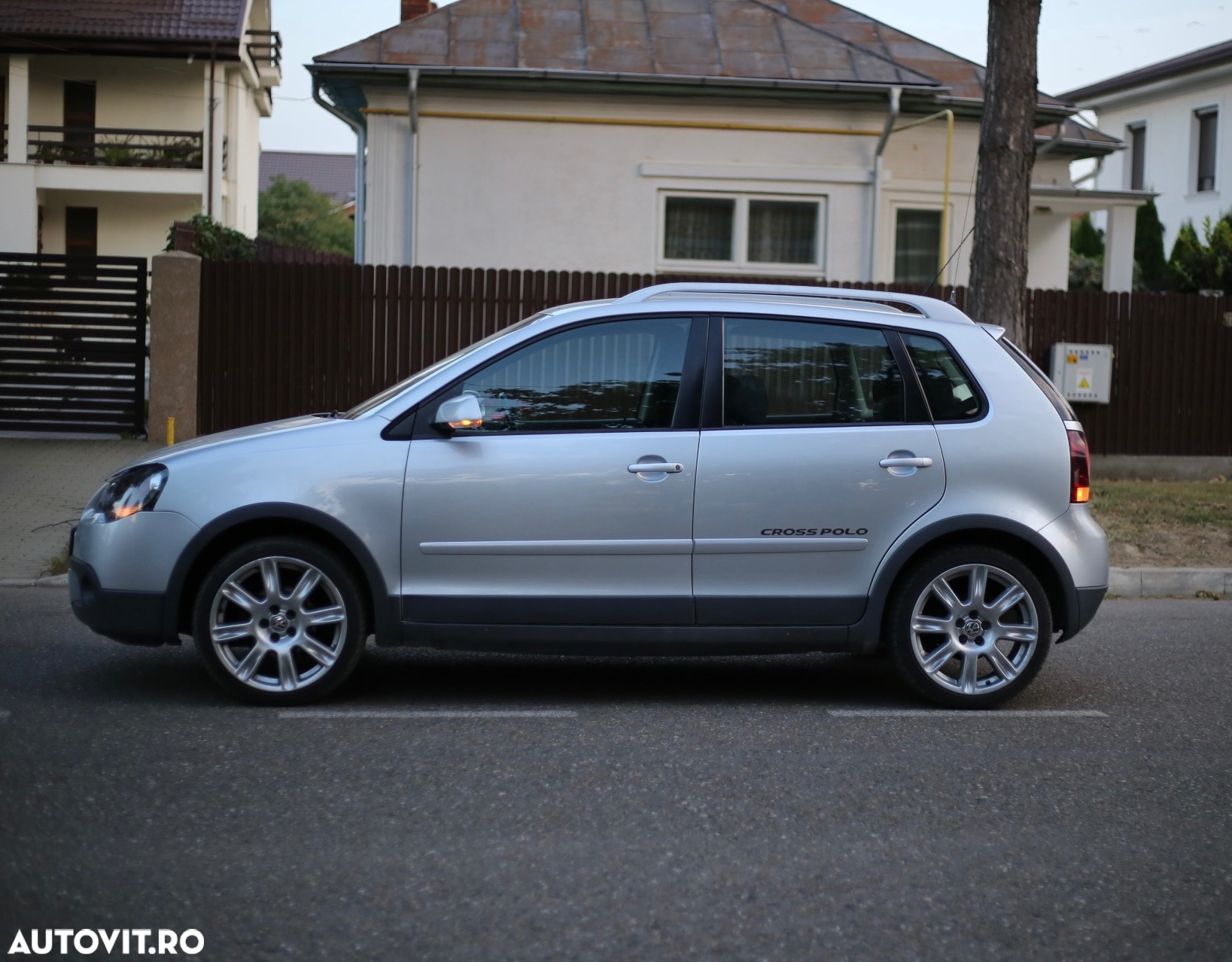 Volkswagen Polo 1.4 Cross - 3