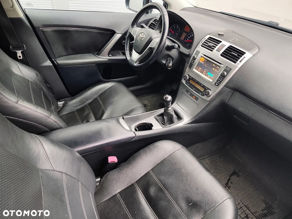 Toyota Avensis 2.0 D-4D Comfort - 26