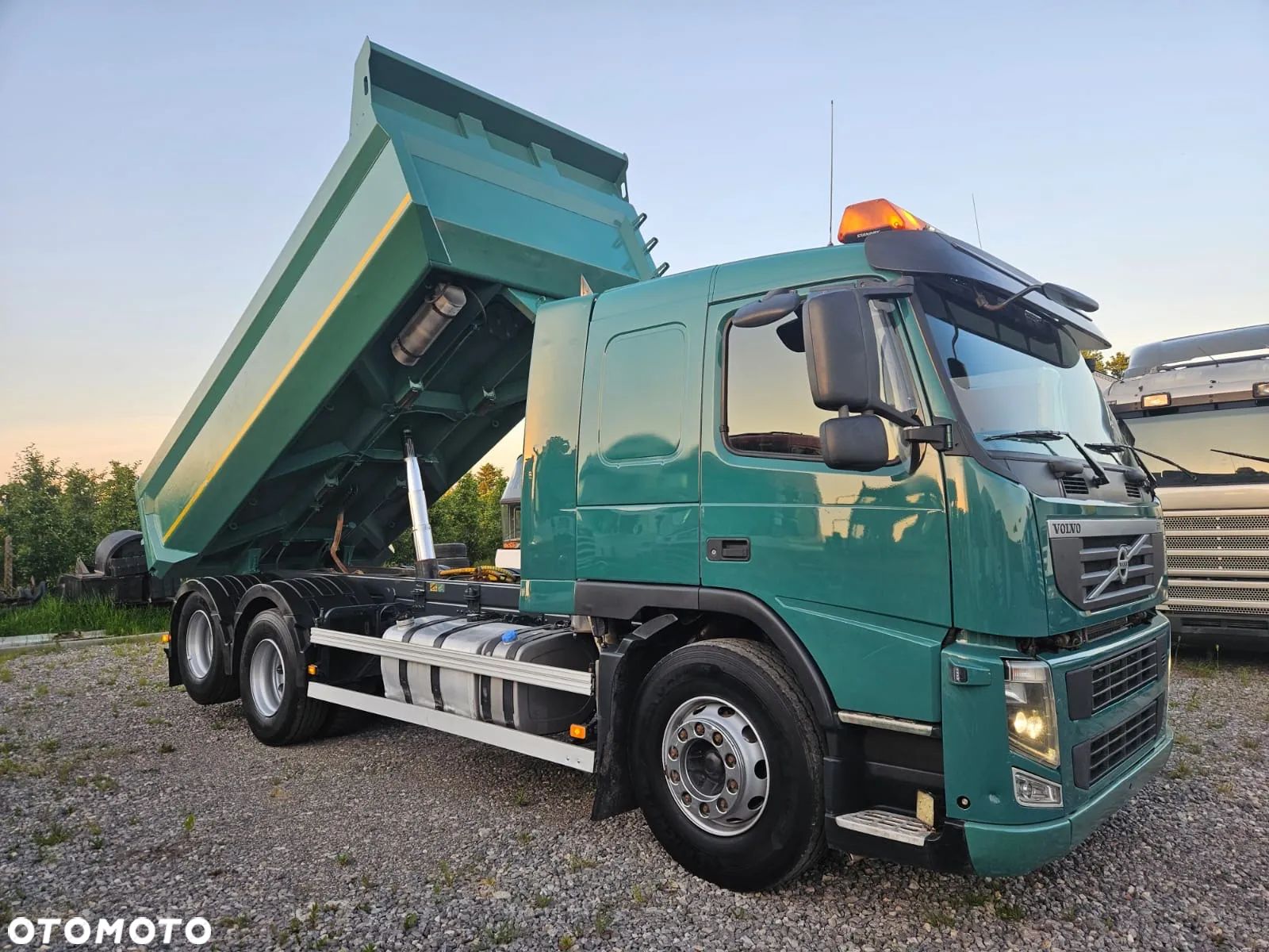 Volvo FM 340 6x2 - 1