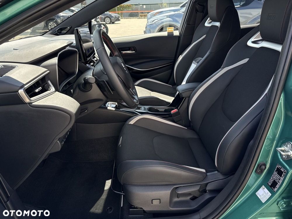 Toyota Corolla 2.0 Hybrid GR Sport - 13