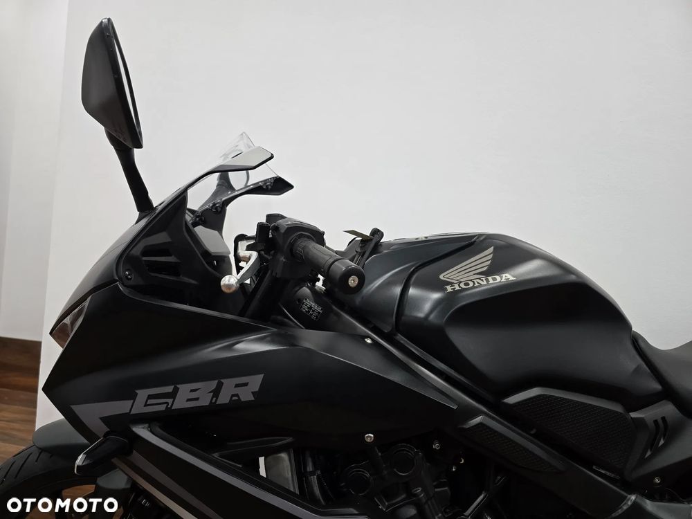 Honda CBR - 16