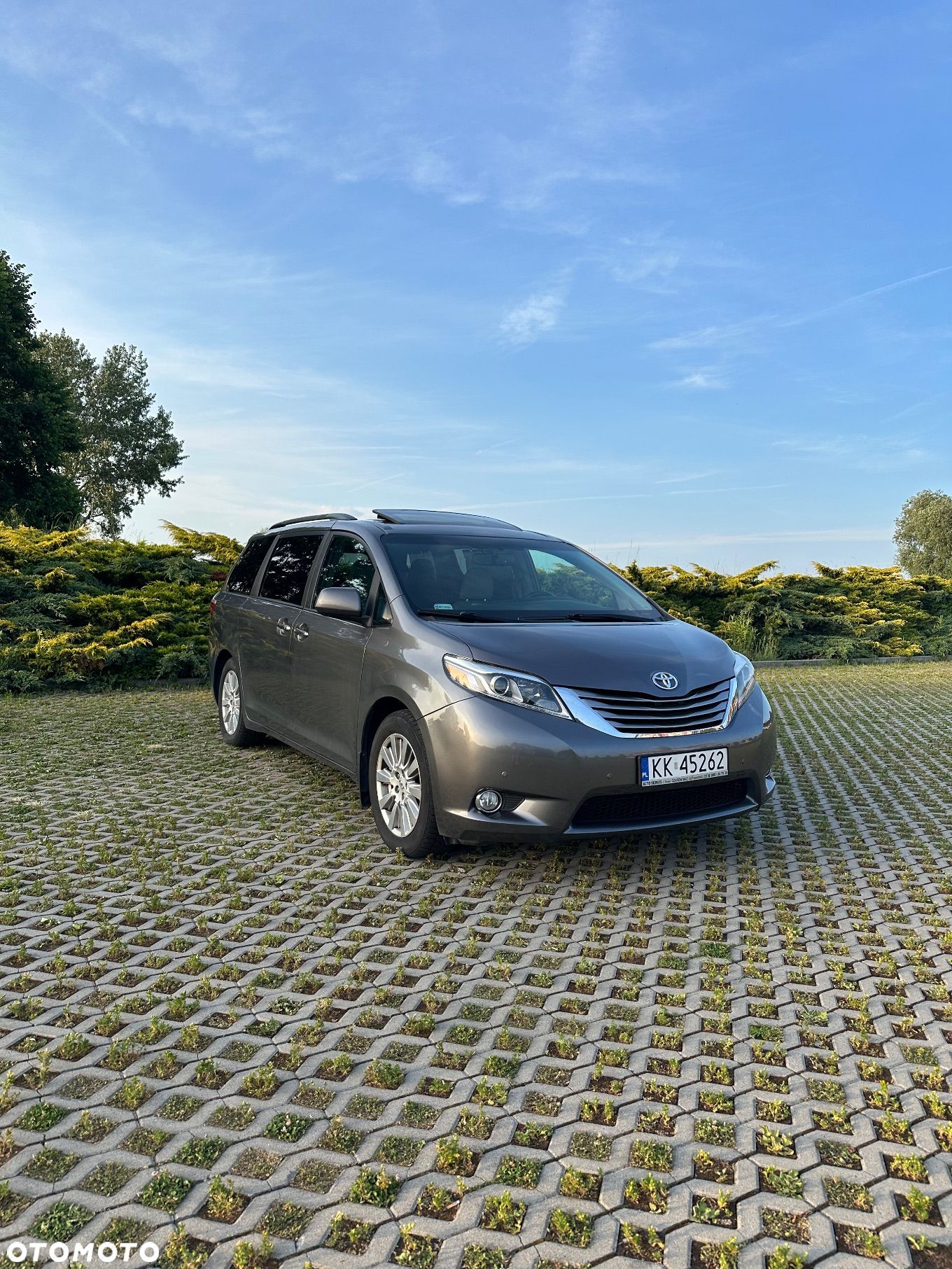 Toyota Sienna 3.5 V6 XLE AWD - 1