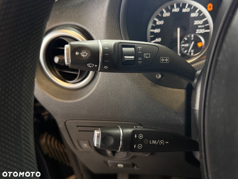 Mercedes-Benz Vito - 21