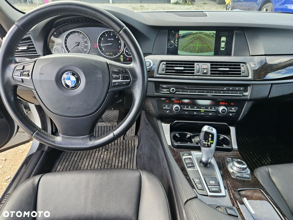 BMW Seria 5 528i xDrive Luxury Line - 15