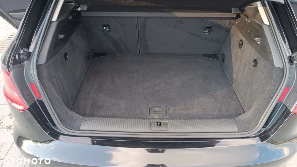 Audi A3 Sportback 2.0 TDI Ambiente - 13