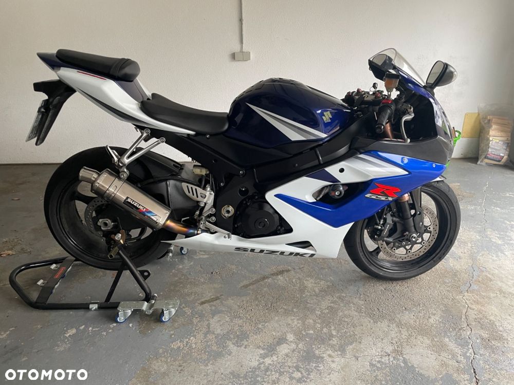 Suzuki GSX-R - 1