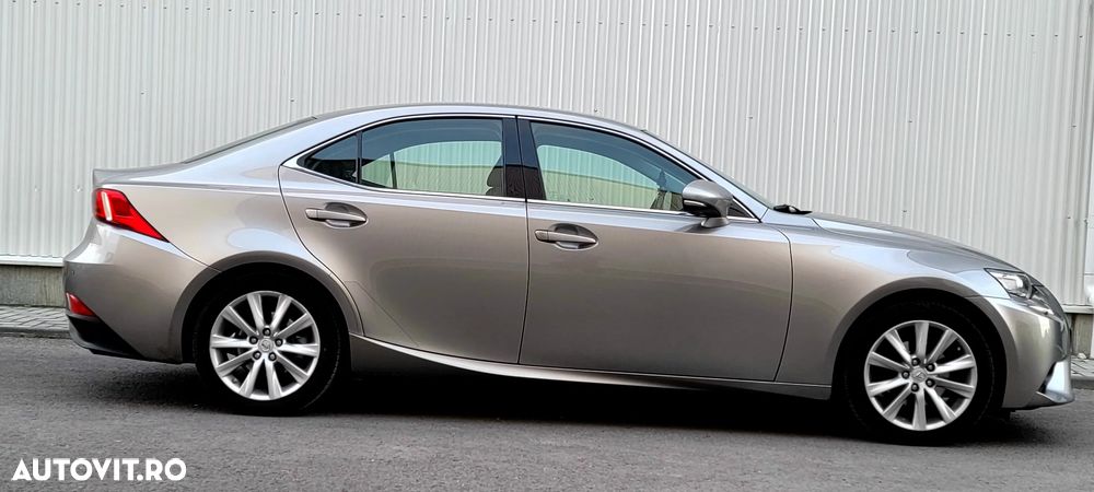 Lexus Seria IS 300h BusinessEdition - 3