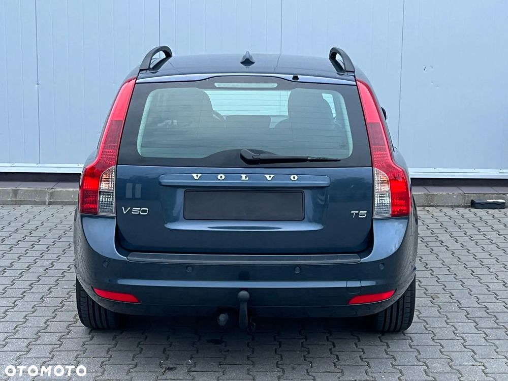Volvo V50 - 16