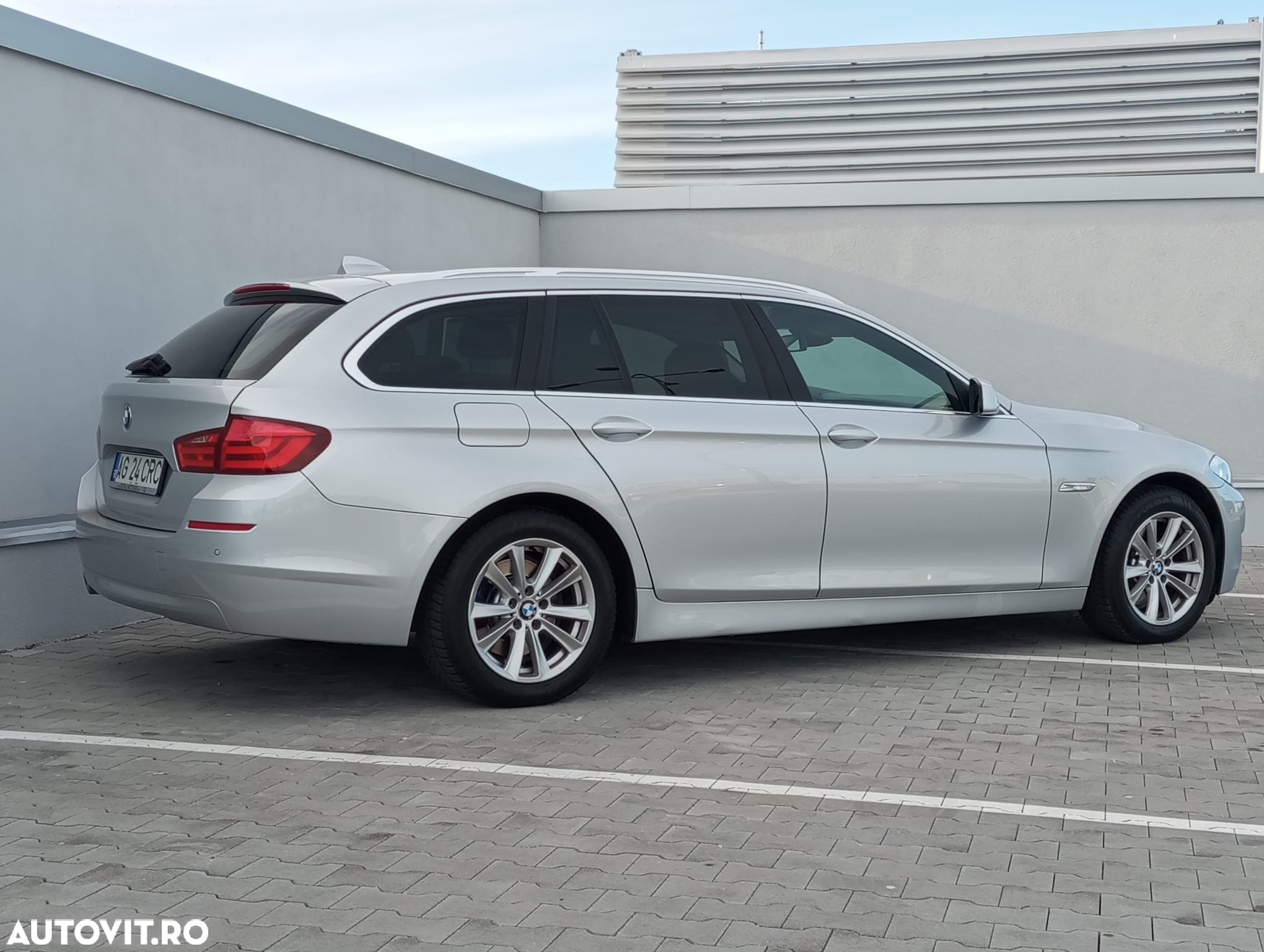 BMW Seria 5 520d Touring Aut. - 2