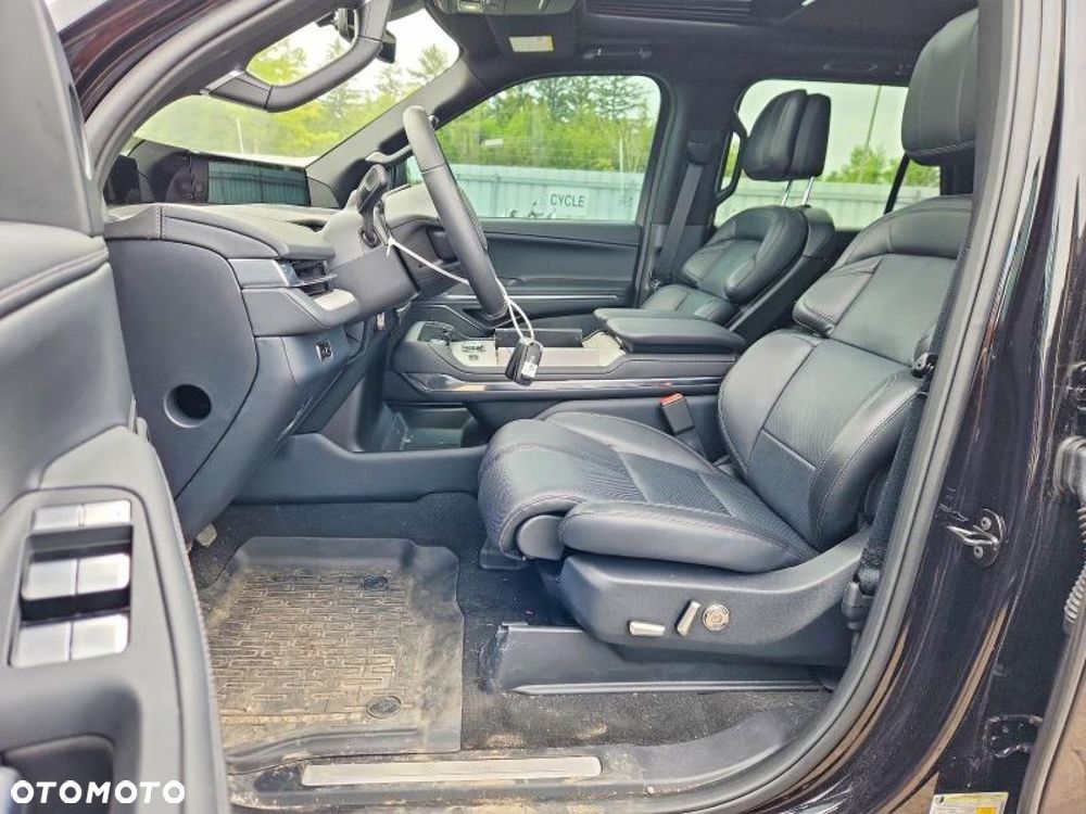 Lincoln Navigator - 8