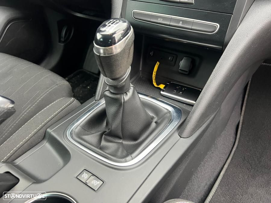 Renault Mégane Sport Tourer 1.5 Blue dCi Limited - 6