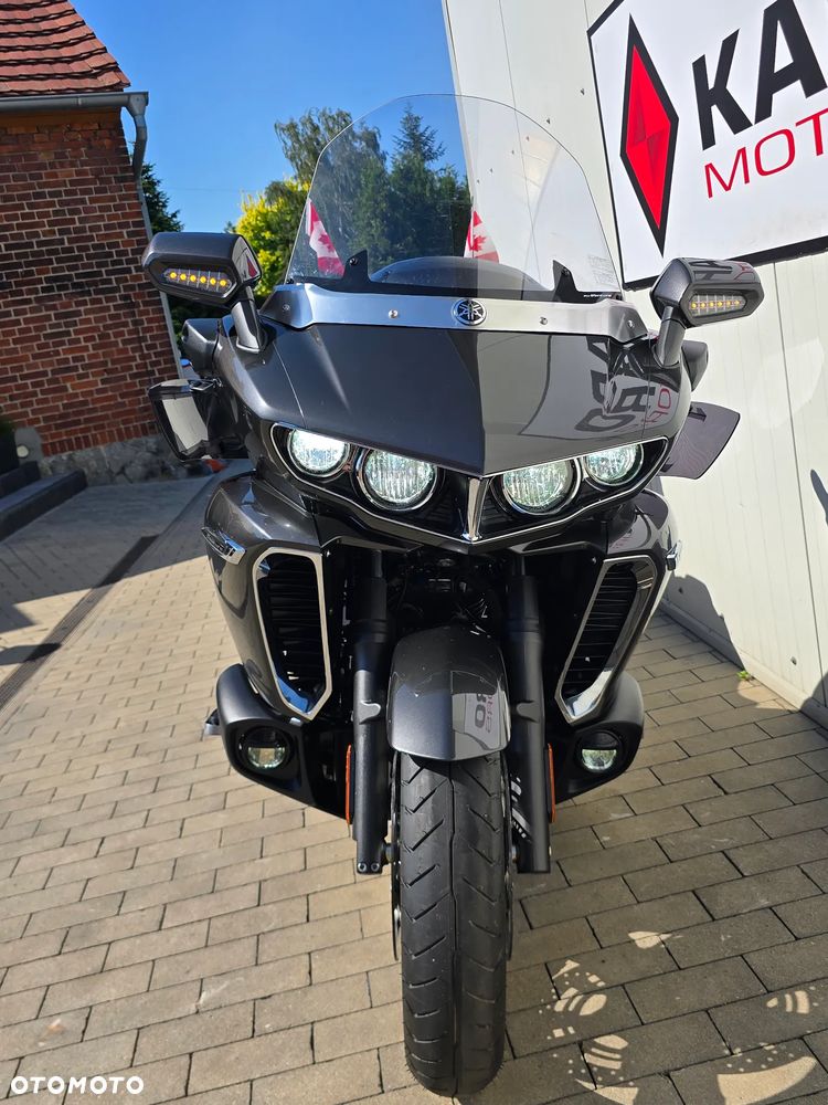 Yamaha Venture - 7