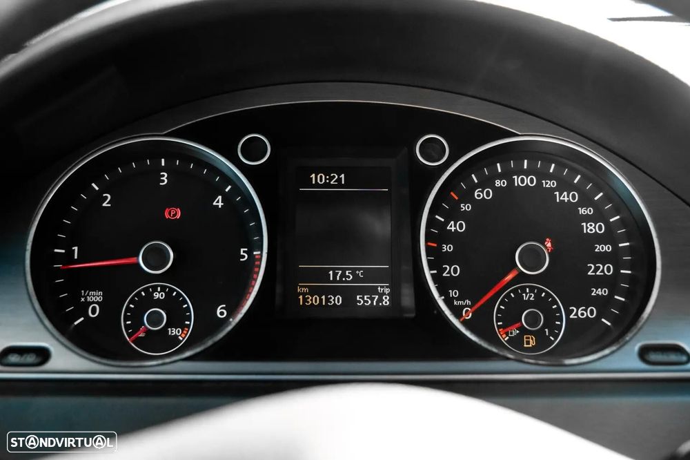 VW Passat 1.6 TDI Confortline - 13
