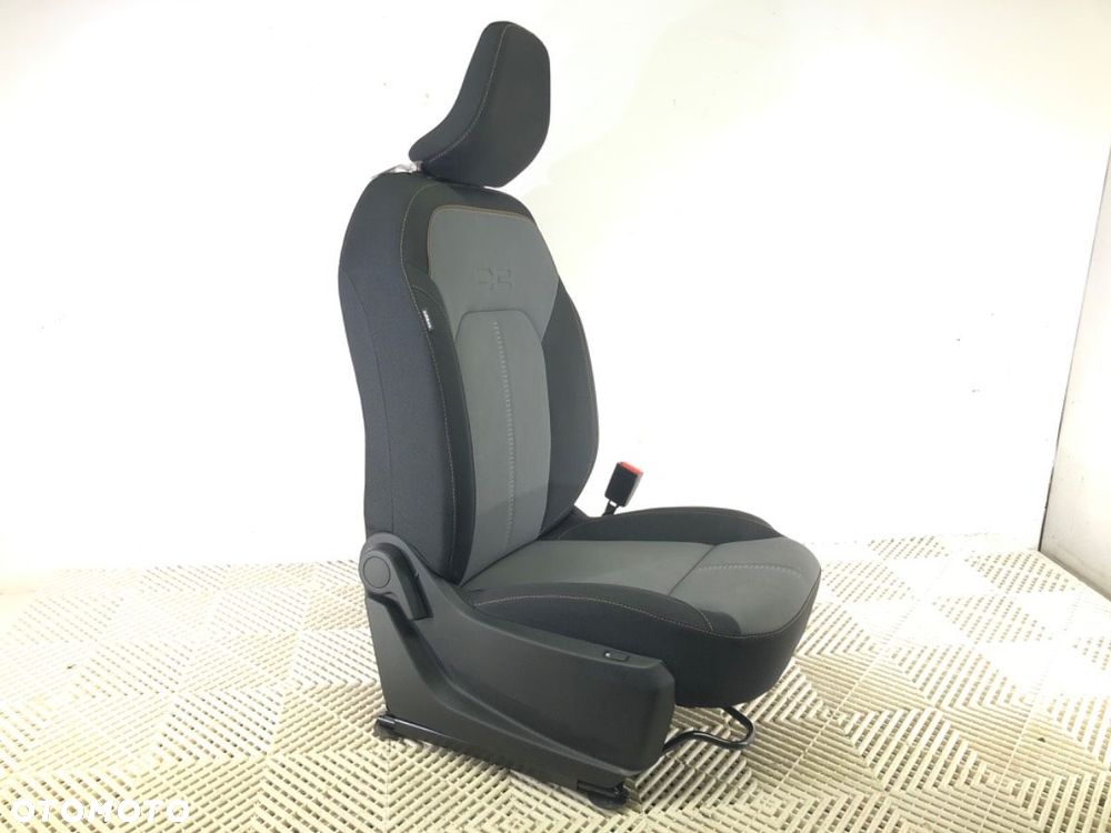 FOTEL PRAWY PRZÓD  DACIA DUSTER (HM_) 2017 - 2022 1.0 TCe 90 67 kW [91 KM] benzyna 2021 - 2022 - 2